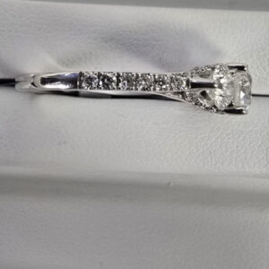 Womens 14k White Gold Ring w/Appraisal