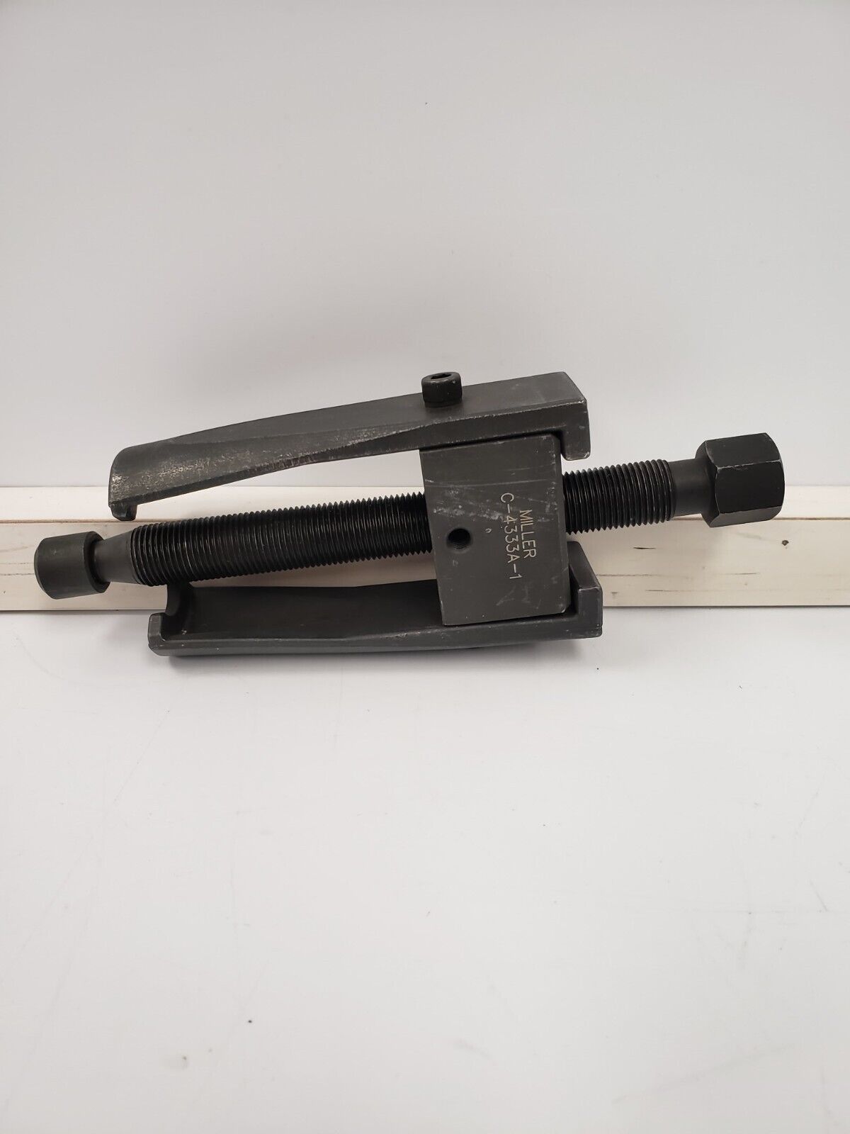 Miller C-4333A-1 Power Steering Pulley Puller Tool Miller C-4333A-1 Power Steering Pulley Puller Tool