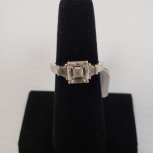 Platinum Ring With 1 Large and 2 Small Diamonds