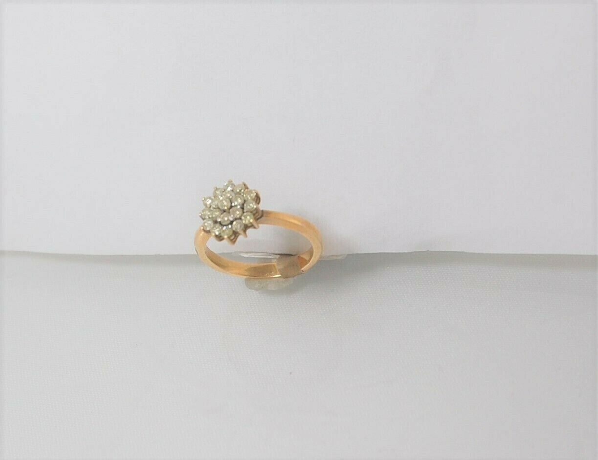 Ladies 14k Gold Cluster Style Ring Ladies 14k Gold Cluster Style Ring