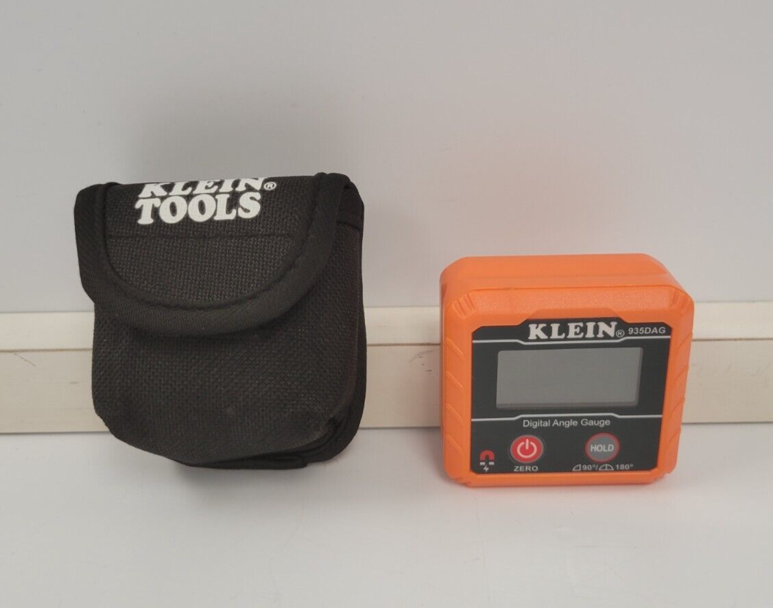Klein Tools 935DAG Digital Angle Gauge Klein Tools 935DAG Digital Angle Gauge