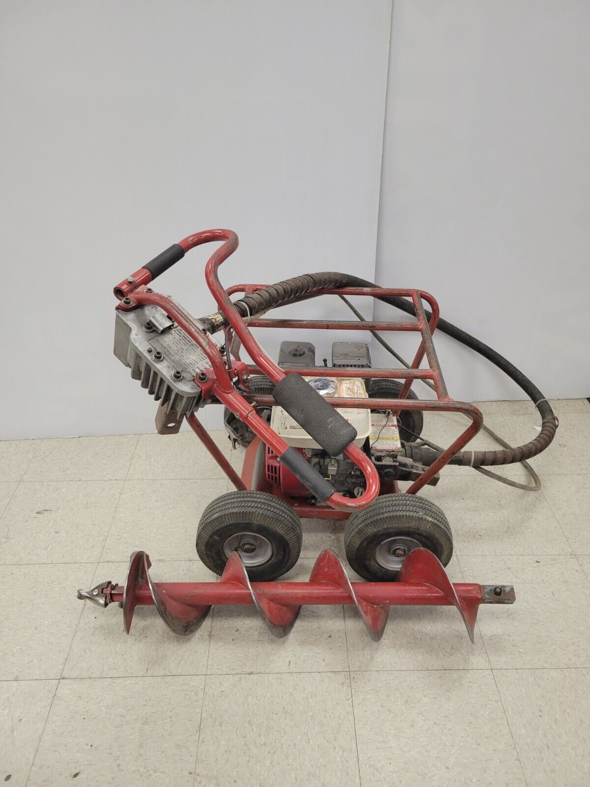 Little Beaver 8HP Post Hole Digger Little Beaver 8HP Post Hole Digger