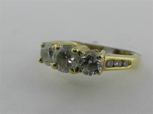 Ladies 14K Gold Diamond Ring Ladies 14K Gold Diamond Ring