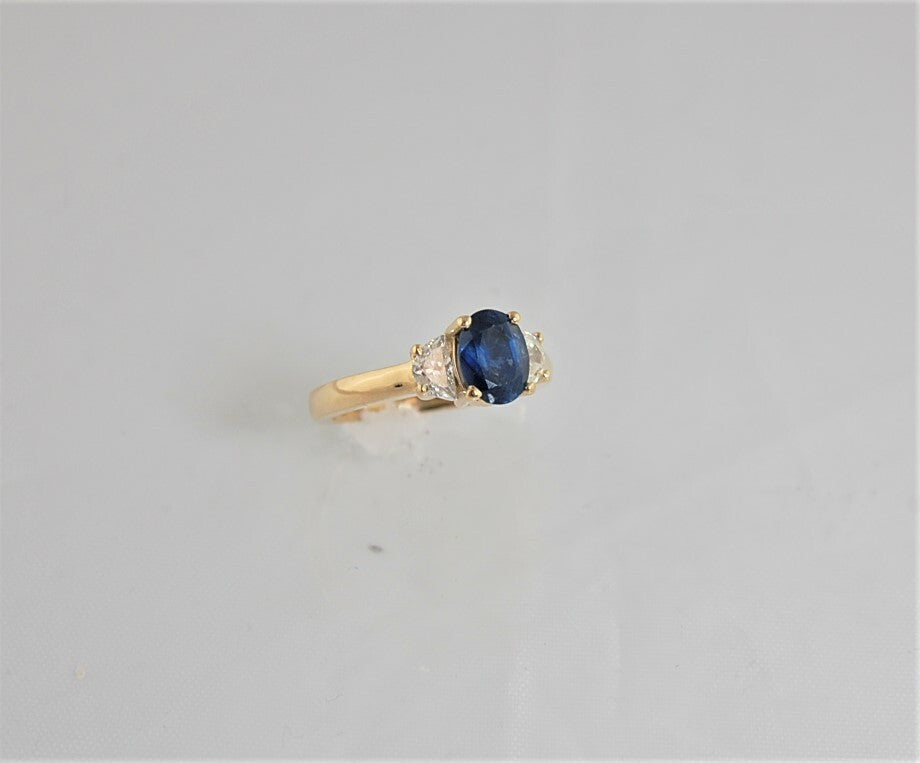 Ladies 14k Gold Sapphire and Diamond Ring Ladies 14k Gold Sapphire and Diamond Ring