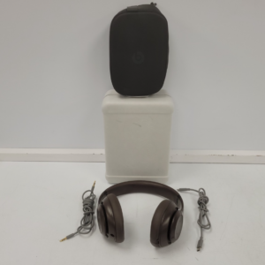Apple MQTT3LL/A Headphones