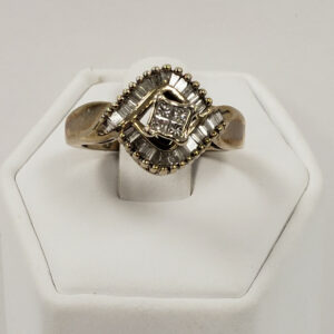 (I-6944- 060) 14k White Gold Diamond Ring (I-6944- 060) 14k White Gold Diamond Ring