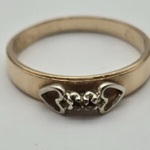Ring 14kt Yellow Gold 2.80 grams Sz 7.75