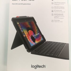 Logitech Slim Combo iPad Case
