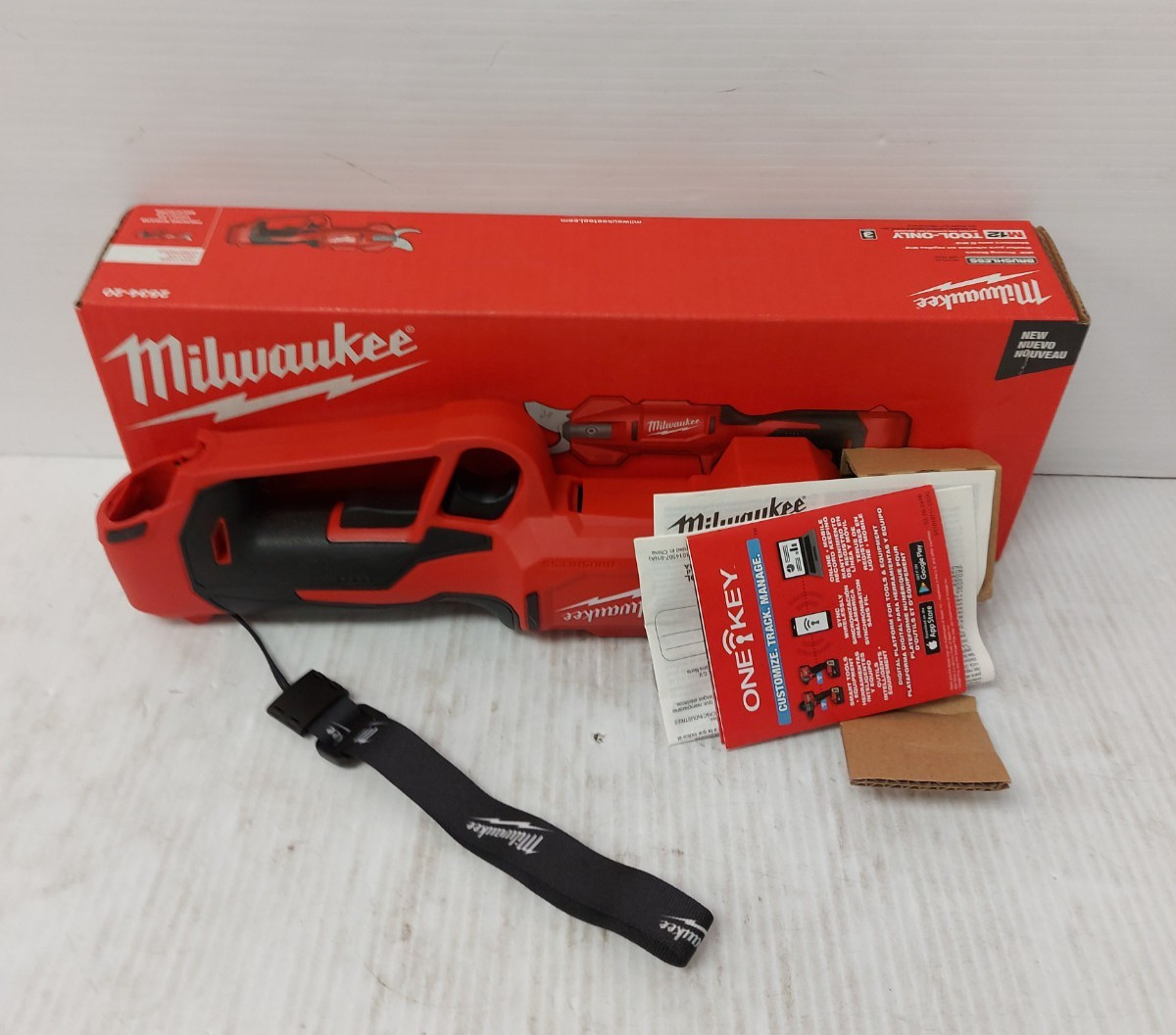 Milwaukee 2534-20 Shears Milwaukee 2534-20 Shears
