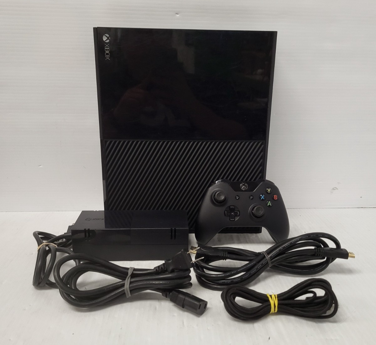 Microsoft 1540 XBox One Gaming Console – 500GB Microsoft 1540 XBox One Gaming Console – 500GB