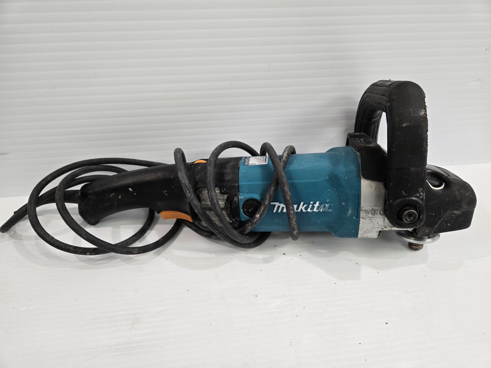Tools Makita 9237c rough shape - Image 3