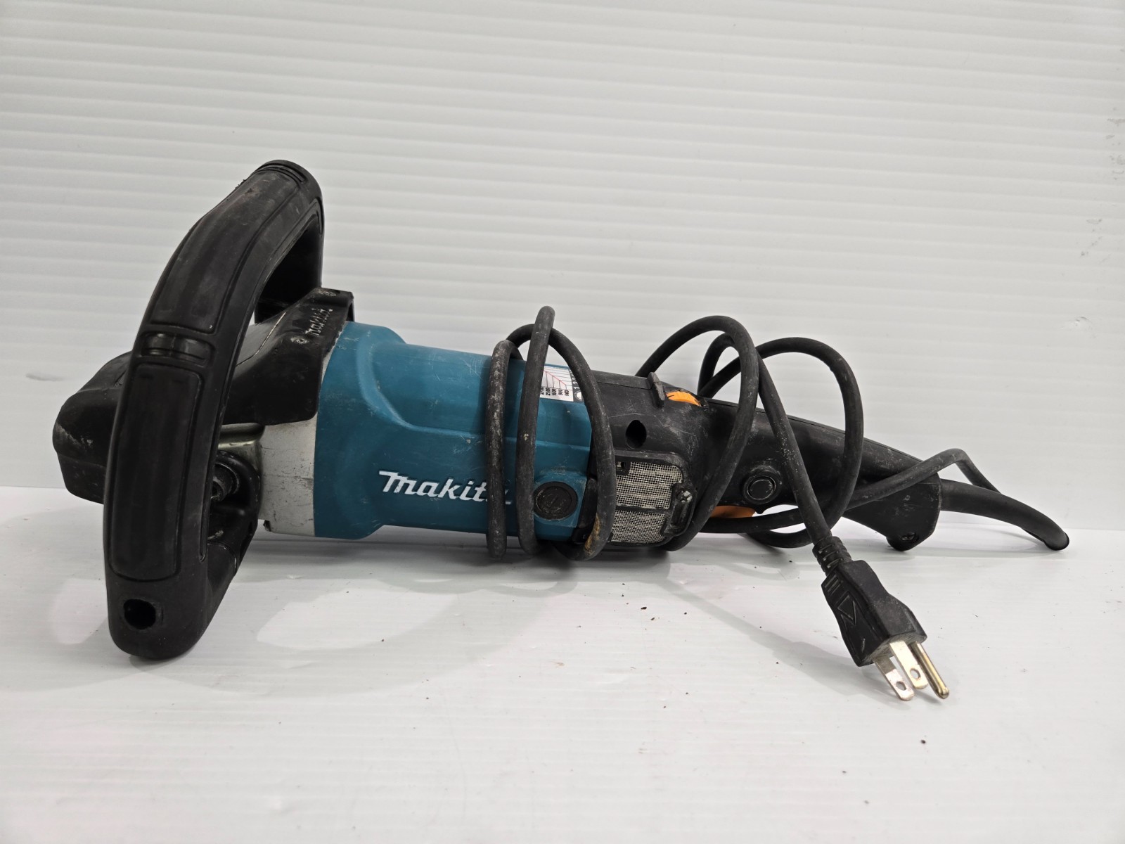Tools Makita 9237c rough shape - Image 4